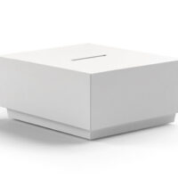 Tavolino Big Cut di Plust in polietilene