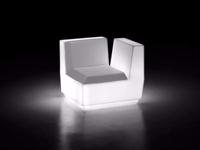 Poltrona angolare Big Cut arredo in plastica rigida