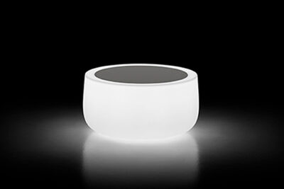 Tavolino Bold_Arredo in polietilene luminoso