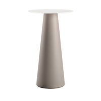 Tavolo alto Fura Table di Plust in polietilene