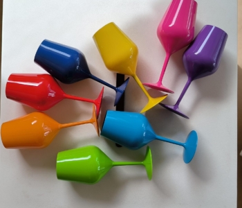 Calici da barca infrangibili colorati, vivi ogni istante con stile